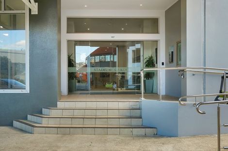 Photo of property in Stadium Garden Flats, 402/107 Thorndon Quay, Pipitea, Wellington, 6011