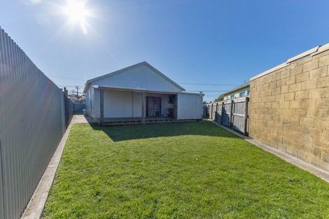 Photo of property in 1 Bignell Street, Gonville, Whanganui, 4501