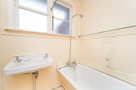 Photo of property in 2 Newbury Street, Awapuni, Palmerston North, 4412