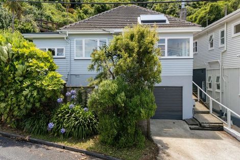 Photo of property in 7 Houghton Bay Road, Houghton Bay, Wellington, 6023