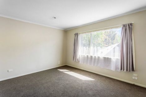 Photo of property in 2/16 Ocean View Road, Hatfields Beach, Orewa, 0931