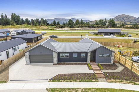 Photo of property in 7 Onyx Street, Albert Town, Wanaka, 9305