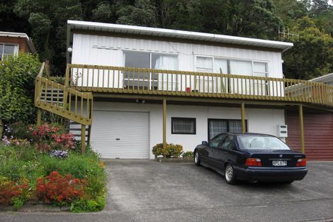 Photo of property in 21 Waiwera Place, Waiwera, Orewa, 0994