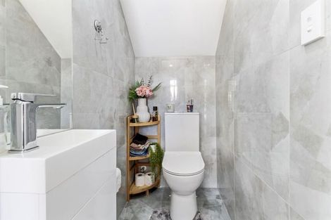 Photo of property in 4d Carolyn Street, Manukau, Auckland, 2025