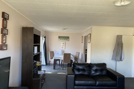 Photo of property in 104 Reynella Drive, Massey, Auckland, 0614