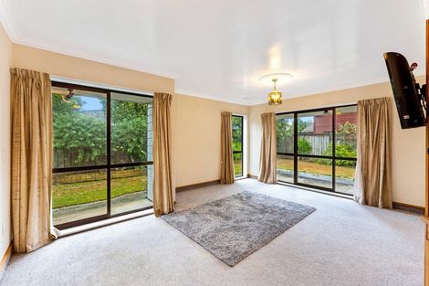 Photo of property in 26 Comeskey Grove, Elderslea, Upper Hutt, 5018