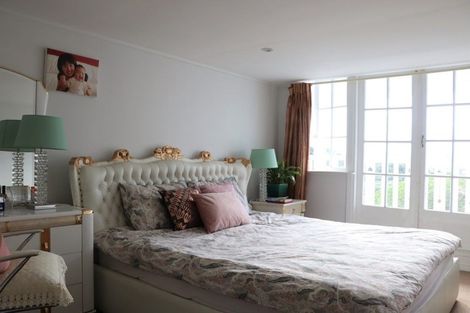 Photo of property in 17 Waimana Avenue, Northcote Point, Auckland, 0627