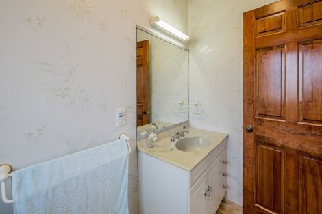 Photo of property in 8 Renata Road, Otaki, 5512