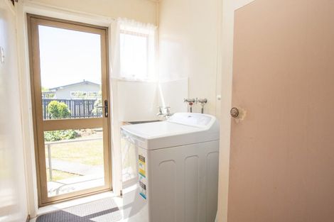 Photo of property in 10 Pinnock Place, Ngatea, 3503