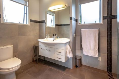 Photo of property in 100 Pacific View Drive, Whangamata, 3620