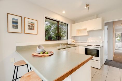 Photo of property in 21 Clivedon Place, Redwood, Christchurch, 8051