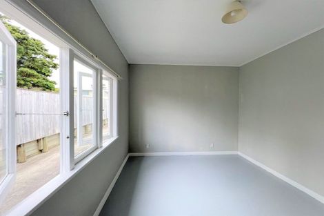 Photo of property in 13 Lavelle Road, Henderson, Auckland, 0612