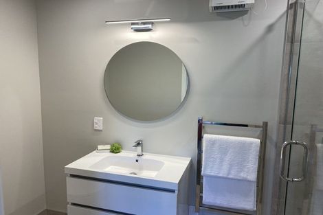 Photo of property in 2/7 Grays Road, Plimmerton, Porirua, 5026