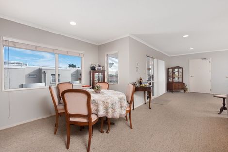 Photo of property in 4/23 Third Avenue, Tauranga, 3110