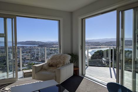 Photo of property in 7 Pari Tai Way, Houghton Bay, Wellington, 6023