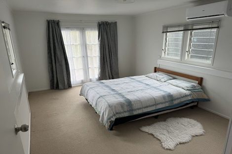 Photo of property in 32 Diana Drive, Glenfield, Auckland, 0627