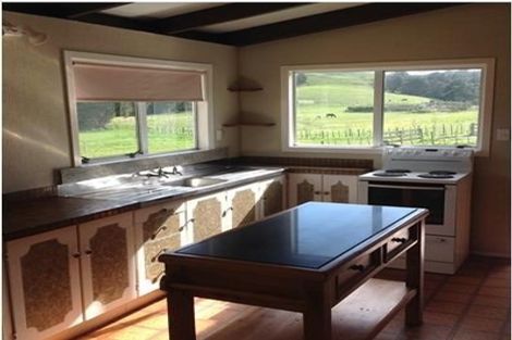 Photo of property in 15 Wairere Valley Road, Paparoa, 0571