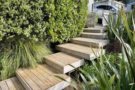 Photo of property in 107 Birkdale Road, Birkdale, Auckland, 0626