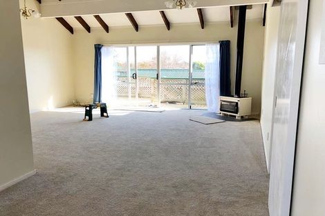 Photo of property in 28 Cranberry Place, Bucklands Beach, Auckland, 2012