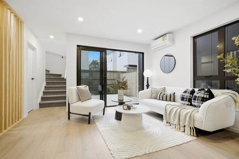 Photo of property in 10b Neptune Avenue, Beach Haven, Auckland, 0626