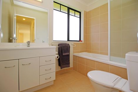 Photo of property in 13 Four Oaks Place, Pukekohe, 2120