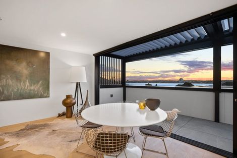 Photo of property in 314a Hurstmere Road, Takapuna, Auckland, 0622