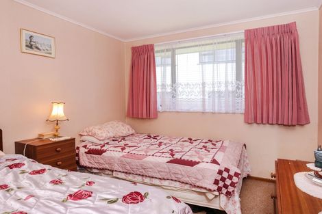 Photo of property in 2 Ellis Avenue, Mount Roskill, Auckland, 1041