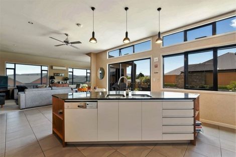 Photo of property in 16 Walnut Grove, Whakatane, 3120