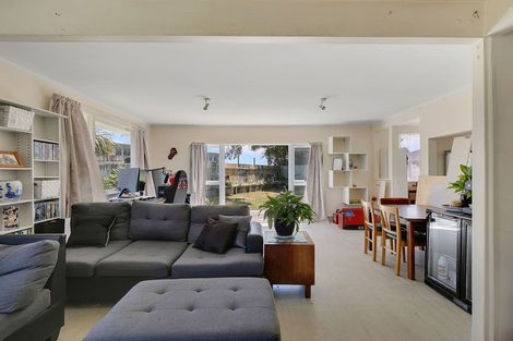 Photo of property in 24 Surprise Place, Cannons Creek, Porirua, 5024