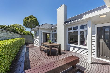 Photo of property in 23 Lucknow Terrace, Khandallah, Wellington, 6035