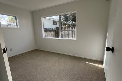 Photo of property in 28 Cranberry Place, Bucklands Beach, Auckland, 2012
