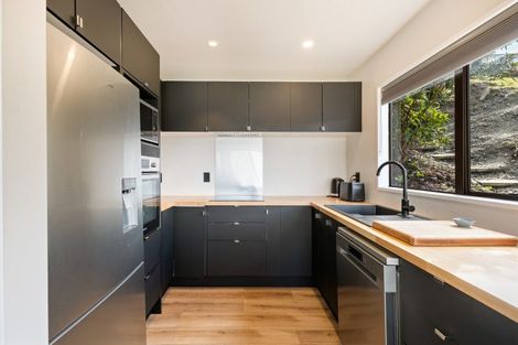 Photo of property in 60b Wynyard Crescent, Fernhill, Queenstown, 9300