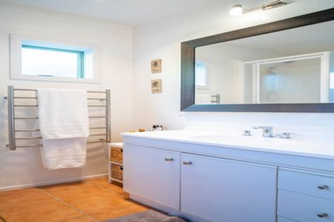 Photo of property in 4a Richards Avenue, Forrest Hill, Auckland, 0620