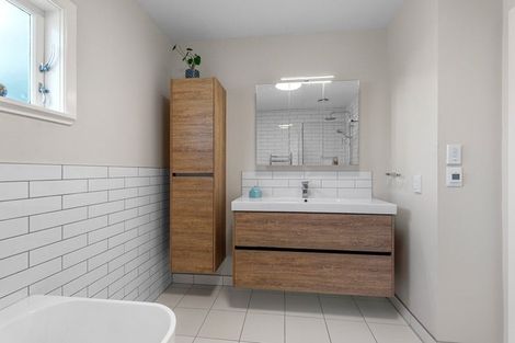 Photo of property in 169 Awa Road, Kumeu, 0891