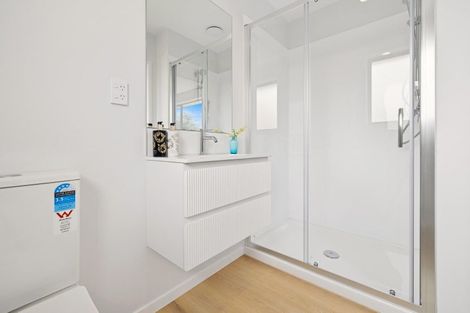 Photo of property in 24a Salem Place, Torbay, Auckland, 0630