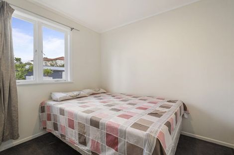 Photo of property in 2/1a Becroft Drive, Forrest Hill, Auckland, 0620