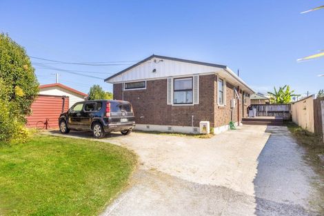 Photo of property in 1 Thornton Place, Melville, Hamilton, 3206