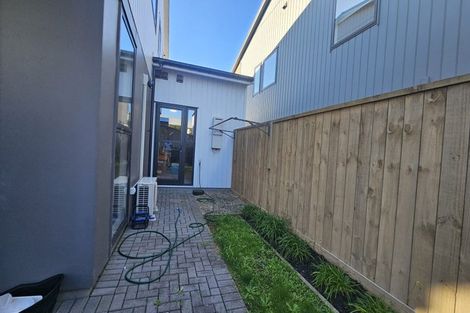 Photo of property in 6 Wai Place, Westgate, Auckland, 0614