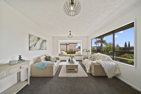 Photo of property in 2/127 Bucklands Beach Road, Bucklands Beach, Auckland, 2012