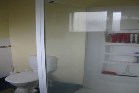 Photo of property in 41 Colchester Crescent, Newlands, Wellington, 6037