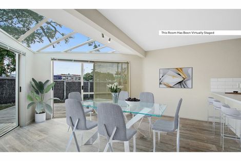 Photo of property in 1/2 Wiseley Road, Hobsonville, Auckland, 0618