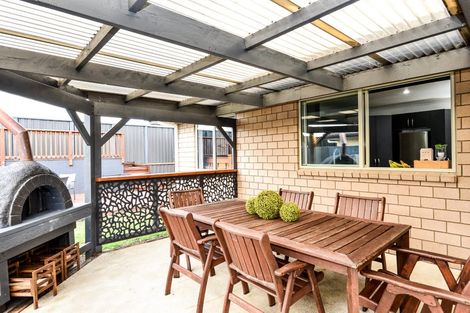 Photo of property in 11 Te Ironui Place, Huntington, Hamilton, 3210