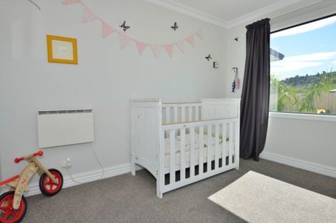 Photo of property in 28 Hamilton Drive, Wainui, Gisborne, 4010