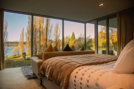 Photo of property in 10 Tapley Paddock, Wanaka, 9305