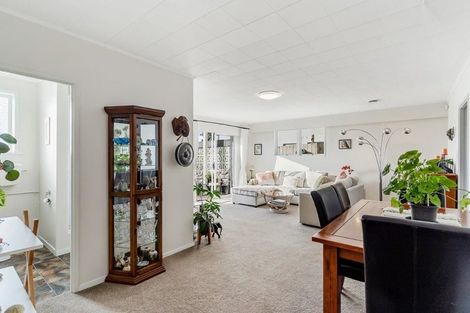Photo of property in 8 Hillcrest Road, Hatfields Beach, Orewa, 0931