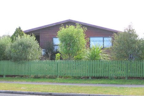 Photo of property in 42 Garland Drive, St Andrews, Hamilton, 3200