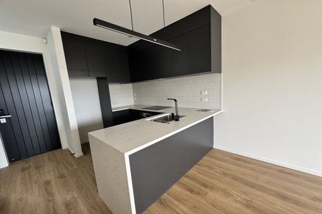 Photo of property in 6b Cascades Road, Pakuranga Heights, Auckland, 2010