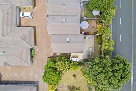 Photo of property in 3/57 Gladstone Road, Northcote, Auckland, 0627