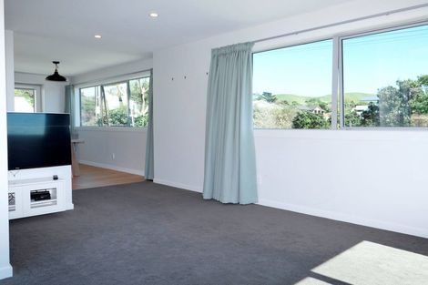 Photo of property in 90 Muri Road, Pukerua Bay, Porirua, 5026
