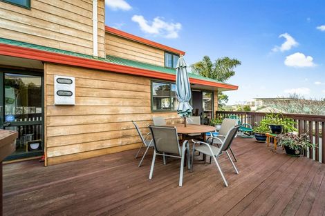 Photo of property in 7 Fairway Avenue, Red Beach, 0932